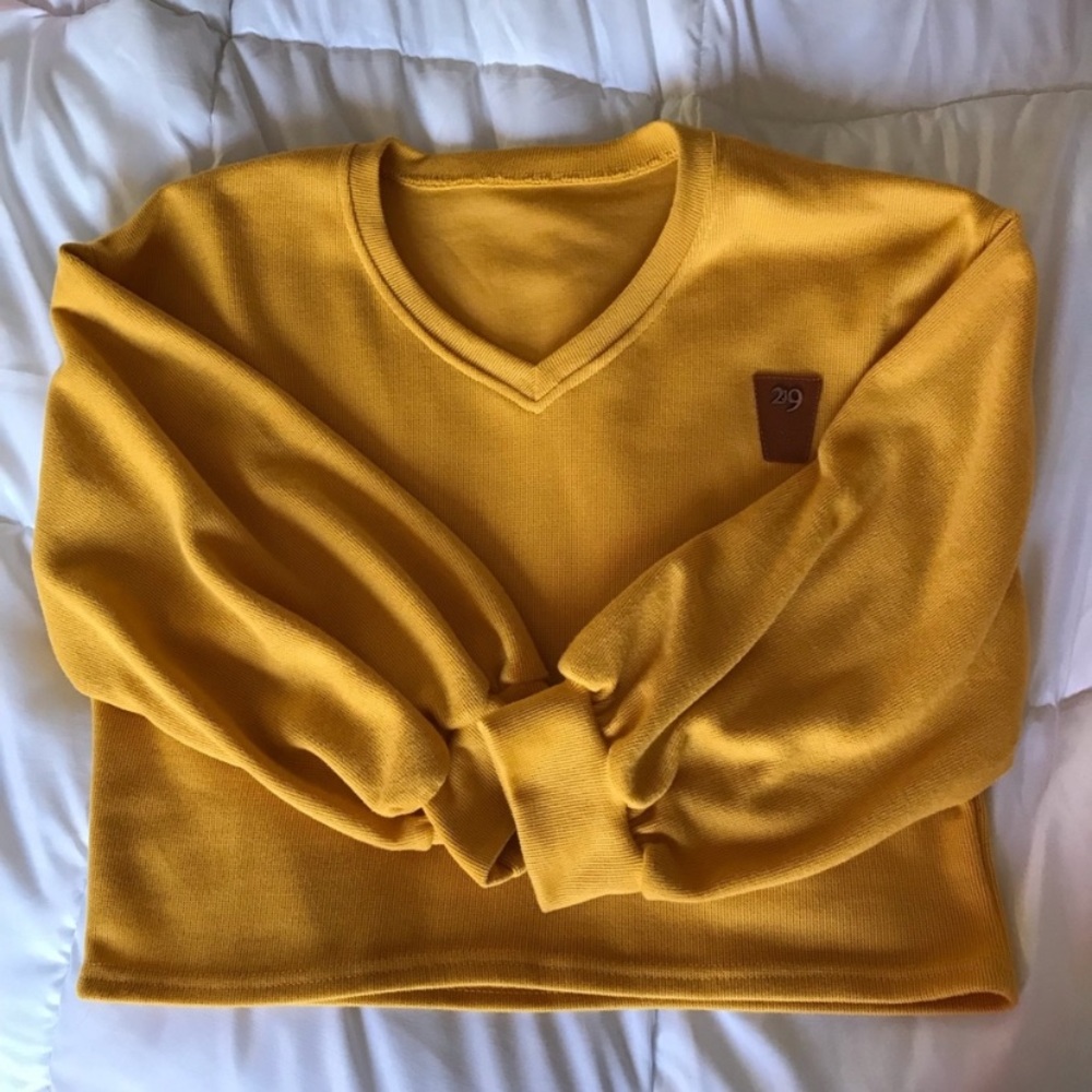 cropped yellow shirt sweater